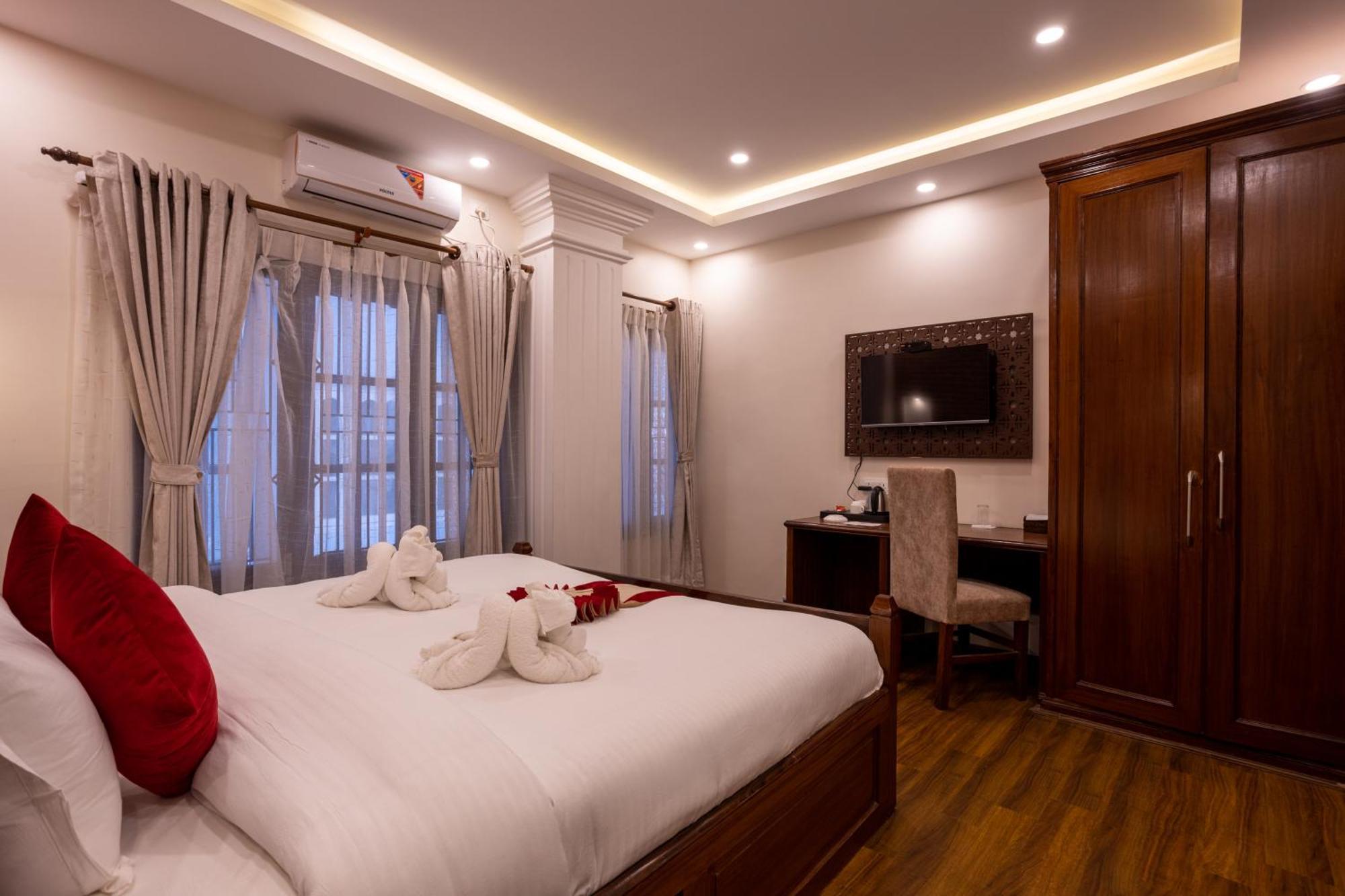 Airport Himalaya Boutique Hotel Катманду Екстер'єр фото