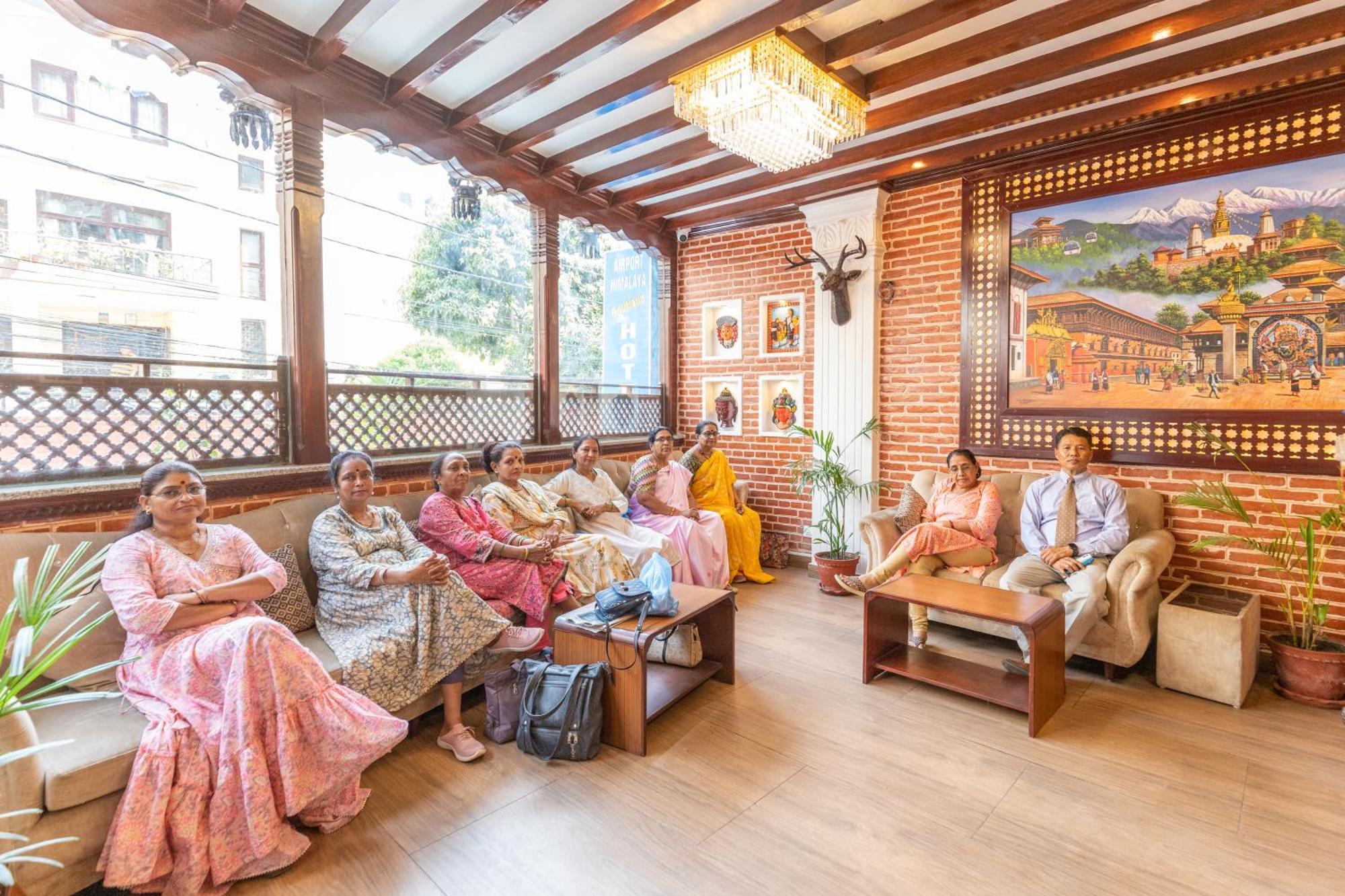 Airport Himalaya Boutique Hotel Катманду Екстер'єр фото